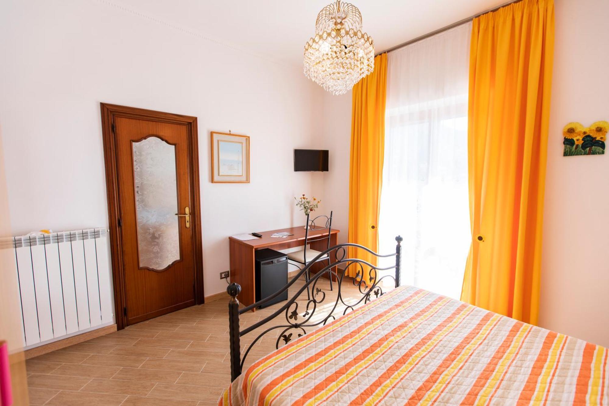 Sant'Anna Bed & Breakfast Аджерола Экстерьер фото