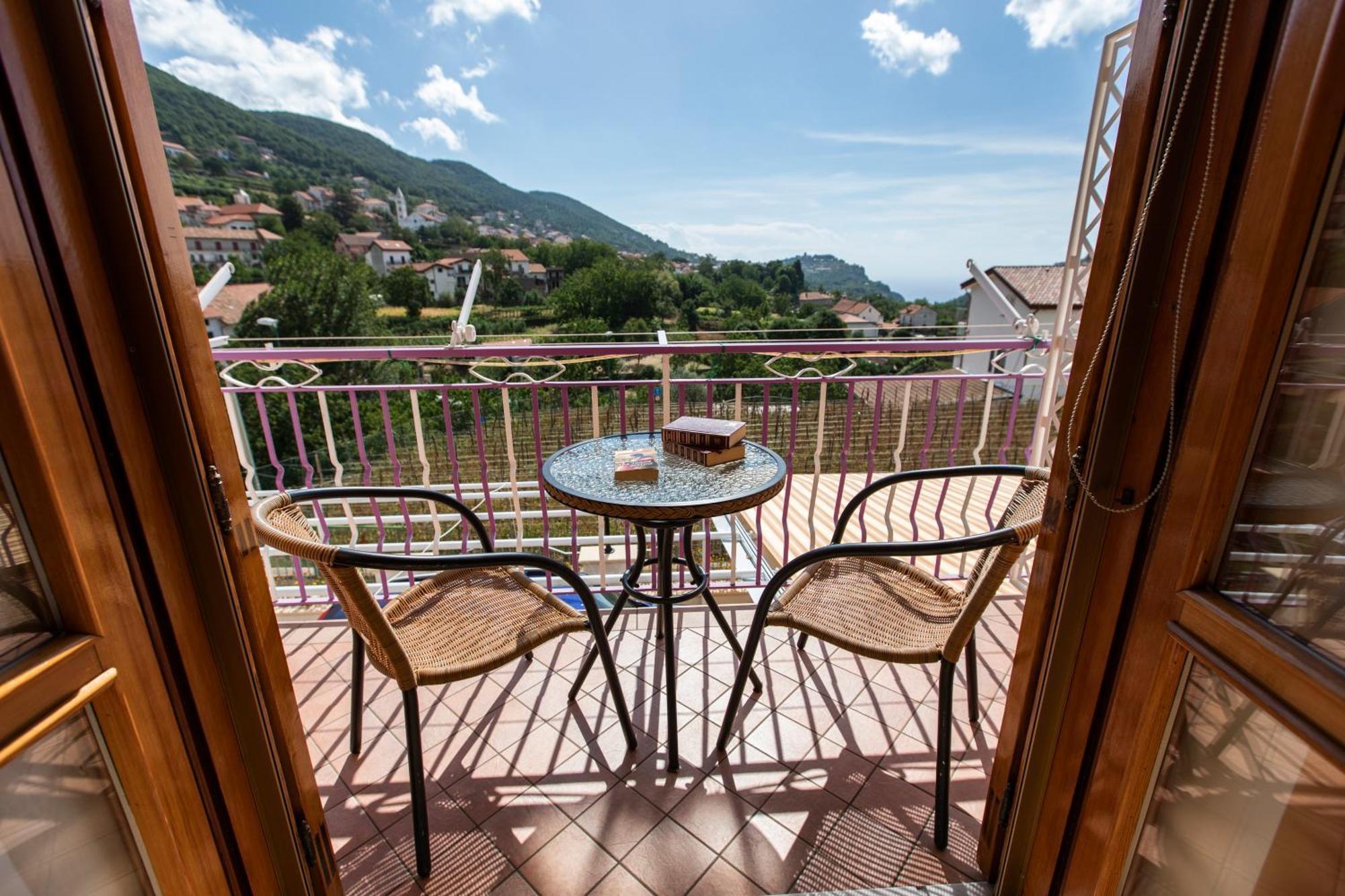 Sant'Anna Bed & Breakfast Аджерола Экстерьер фото