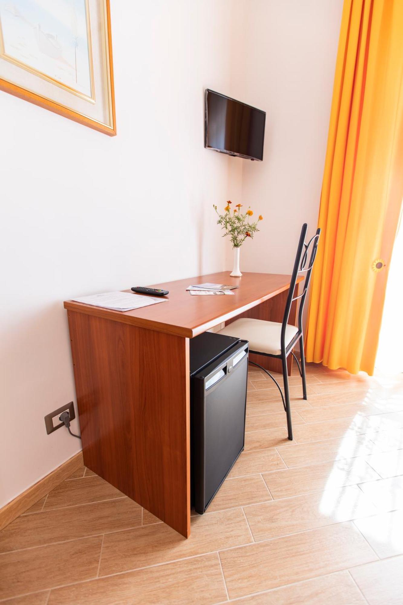 Sant'Anna Bed & Breakfast Аджерола Экстерьер фото