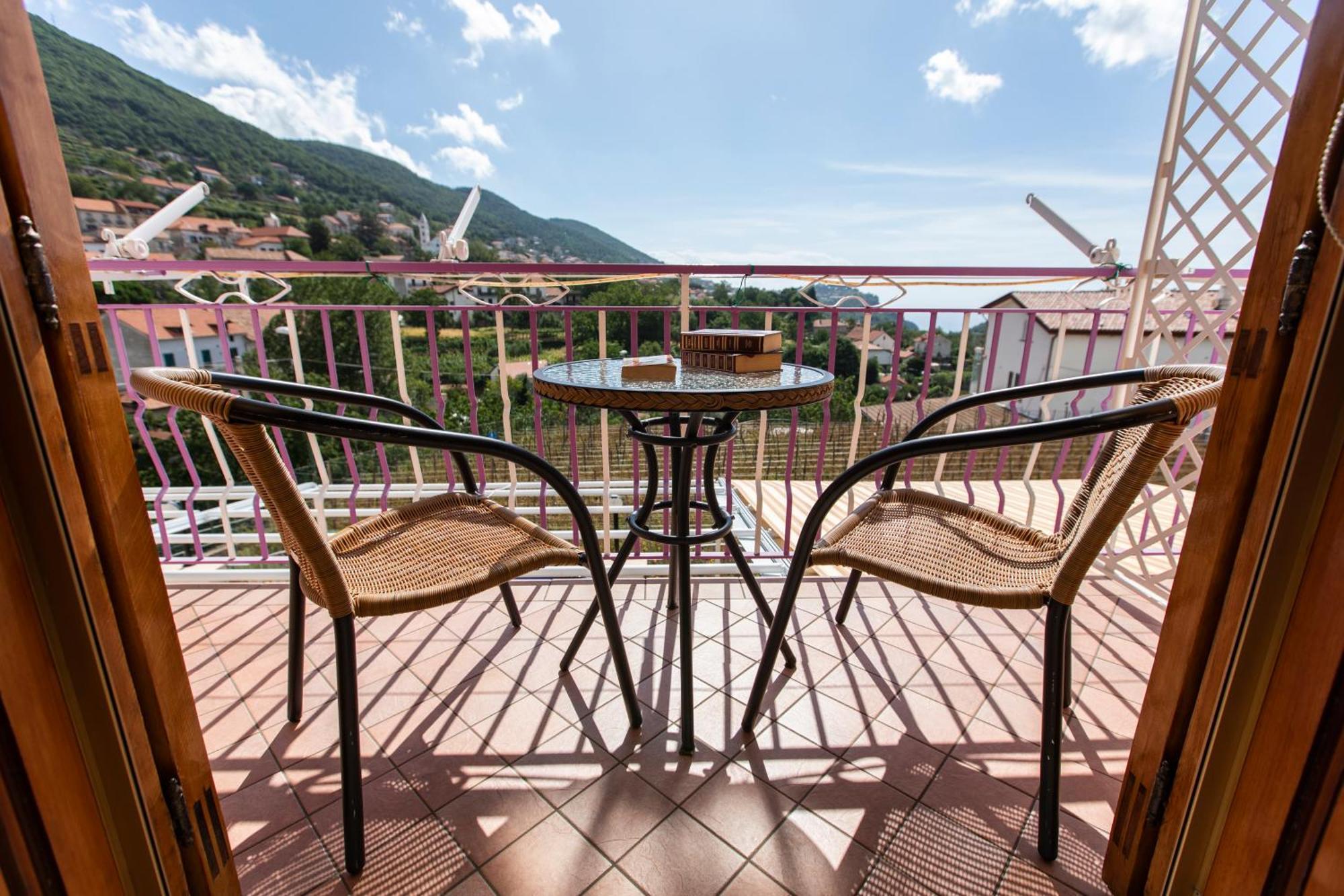 Sant'Anna Bed & Breakfast Аджерола Экстерьер фото