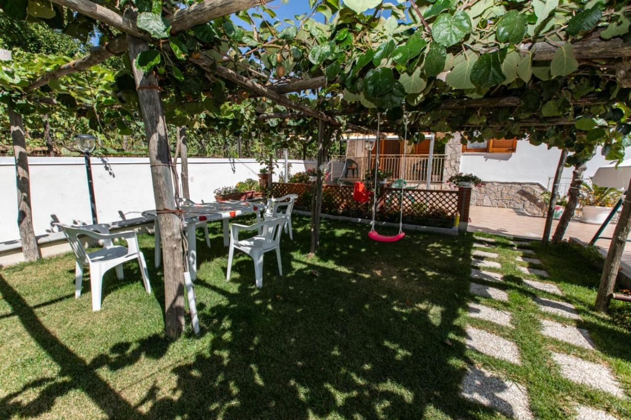Sant'Anna Bed & Breakfast Аджерола Экстерьер фото